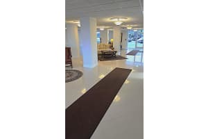 2715 N Ocean Blvd APT 2E, Fort Lauderdale, FL 33308, - MLS#A12013019