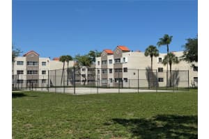 6195 NW 186th St APT 208, Hialeah, FL 33015, - MLS#A12013031
