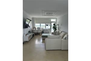 7441 Wayne Ave Apt 7j, Miami Beach, FL 33141, - MLS#A12013058
