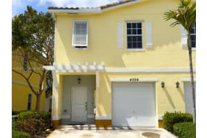 4009 Nw 11th Dr, Lauderhill