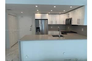 345 Ocean Dr APT 519, Miami Beach, FL 33139, - MLS#A12013122
