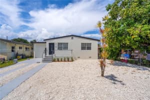 2121 Nw 64th St, Miami