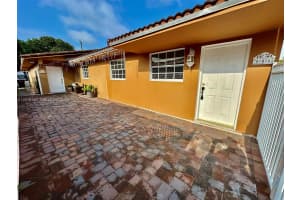 W 17th St, Hialeah, FL 33010, - MLS#A12013146