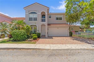 3760 SW 51st St, Fort Lauderdale, FL 33312, - MLS#A12013169