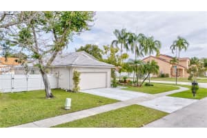 17851 NW 19th St, Pembroke Pines, FL 33029, - MLS#A12013185