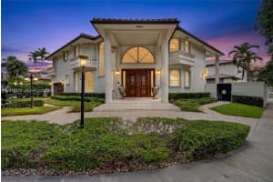 8560 NW 164th St, Hialeah, FL 33016, - MLS#A12013279