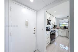 2751 Taft St APT 304, Hollywood, FL 33020, - MLS#A12013298