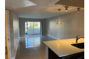 Building 15, 8020 S Colony Cir APT 101, Tamarac, FL 33321, - MLS#A12013302