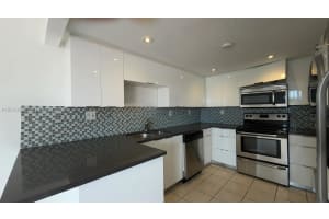 341 NW 109th Ave APT 10C, Miami, FL 33172, - MLS#A12013326