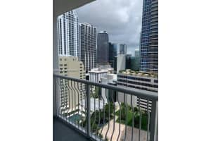 1200 Brickell Bay Dr 2716, Miami