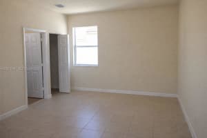 9551 Sw 171st Pl 9551a, Miami