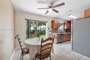 7201 SW 4th St, North Lauderdale, FL 33068, - MLS#A12013344