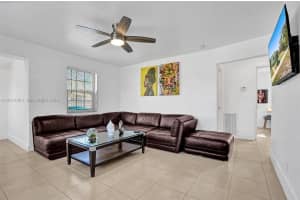6110 SW 38th St, Davie, FL 33314, - MLS#A12013383