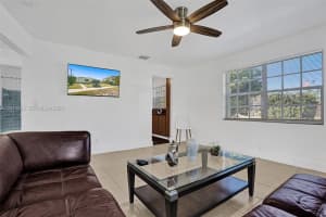 6110 SW 38th St, Davie, FL 33314, - MLS#A12013383