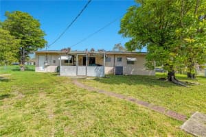 10370 SW 44th St, Miami, FL 33165, - MLS#A12013401