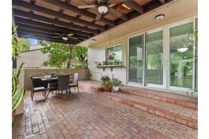 9133 Fontainebleau Blvd APT 8, Miami, FL 33172, - MLS#A12013414