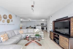 1155 Brickell Bay Dr APT 603, Miami, FL 33131, - MLS#A12013461