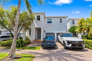 3188 Ne 211th Ter, Aventura
