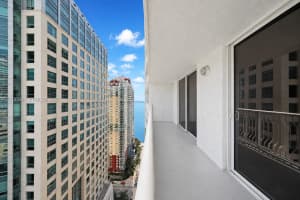 1200 Brickell Bay Dr APT 3122, Miami, FL 33131, - MLS#A12013564
