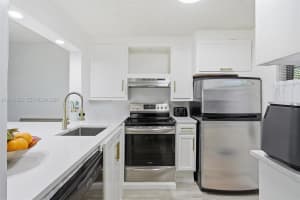 5501 Lakeside Dr APT 204, Margate, FL 33063, - MLS#A12013582