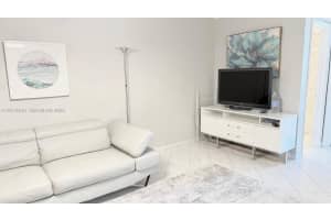 580 Egret Dr APT 211, Hallandale Beach, FL 33009, - MLS#A12013610