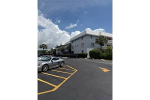 100 Edgewater Dr 204, Coral Gables