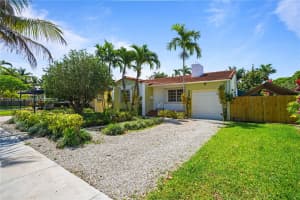 2460 SW 24th St, Miami, FL 33145, - MLS#A12013644