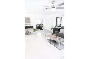 1001 NE 10th St #1, Hallandale Beach, FL 33009, - MLS#A12013661