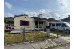836 Nw 49th St, Miami