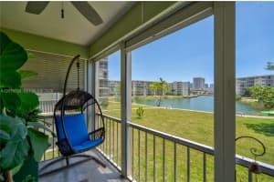 2851 Leonard Dr J210, Aventura