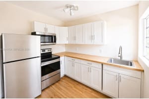 410 76th St #5, Miami Beach, FL 33141, - MLS#A12013764