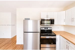 410 76th St #5, Miami Beach, FL 33141, - MLS#A12013764
