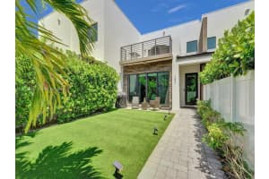 1604 SW 4th Ave, Fort Lauderdale, FL 33315, - MLS#A12013775