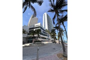 325 S Biscayne Blvd #2215, Miami, FL 33131, - MLS#A12013784