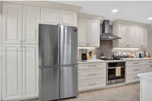 8749 Belle Aire Dr, Boca Raton