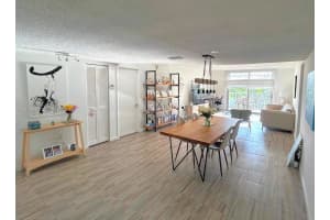 210 Seaview Dr 405, Key Biscayne
