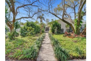 918 Ne 4th Court, Hallandale Beach