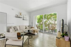 716 Michigan Ave APT 303, Miami Beach, FL 33139, - MLS#A12013829