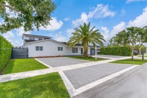 3112 Village Green Dr, Miami, FL 33175, - MLS#A12013832