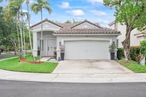 1516 Zenith Way, Weston