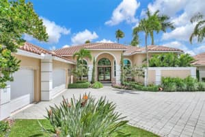 2715 Edgewater Court, Weston