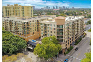 3590 Coral Wy APT 910, Miami, FL 33145, - MLS#A12013902
