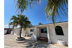 2525 SW 107th Ct, Miami, FL 33165, - MLS#A12013918