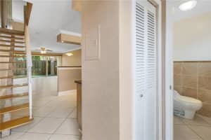 15385 S Dixie Hwy APT 4, Palmetto Bay, FL 33157, - MLS#A12013962