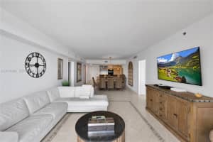 1830 S Ocean Dr APT 1703, Hallandale Beach, FL 33009, - MLS#A12014084