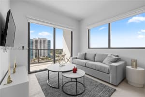 239 SW 9th St Apartment 1502, Miami, FL 33130, - MLS#A12014115