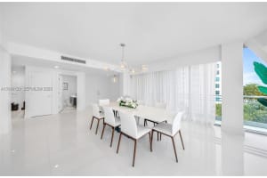 2950 NE 188th St APT 547, Aventura, FL 33180, - MLS#A12014120
