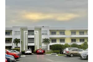 10755 Sw 108th Ave 302, Miami