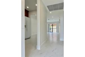 21911 Lake Forest Cir 202, Boca Raton