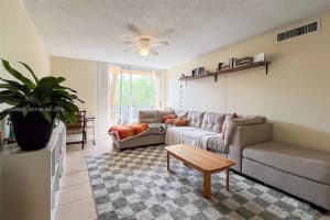 10717 Cleary Blvd APT 203, Plantation, FL 33324, - MLS#A12014302